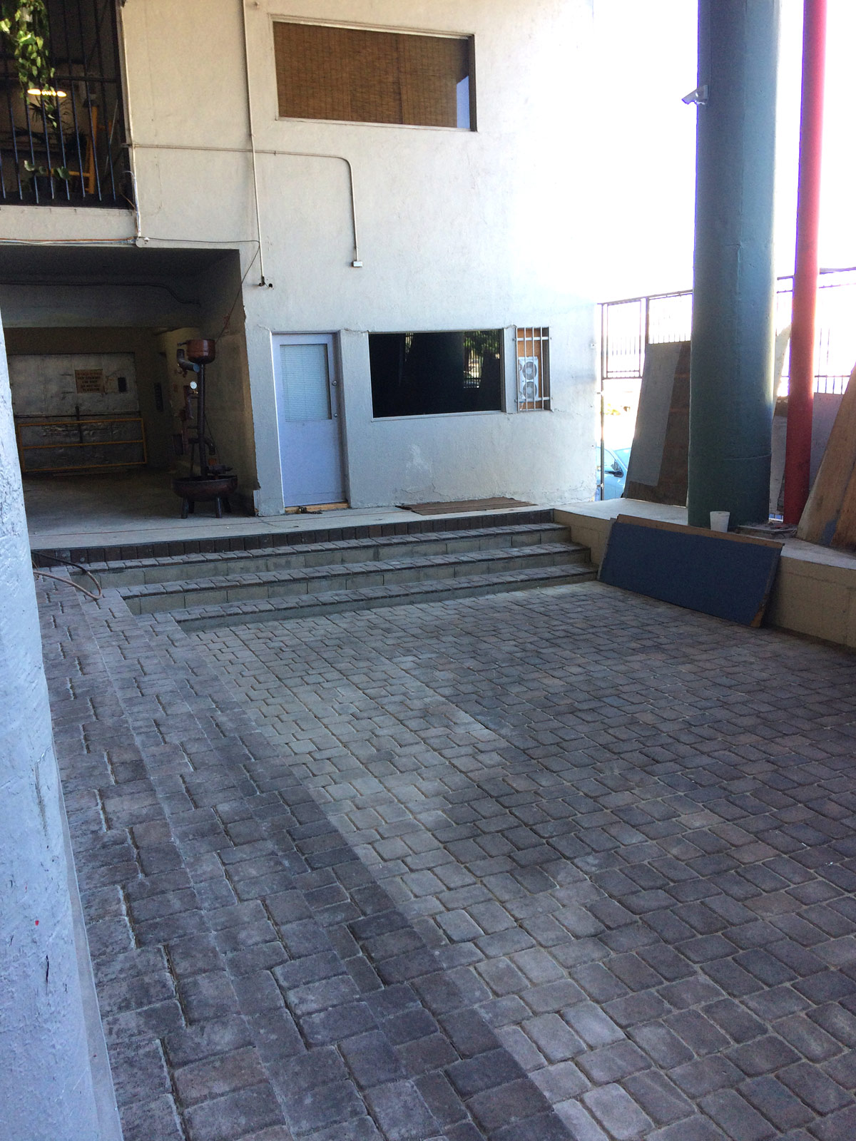 Ice House - side courtyard